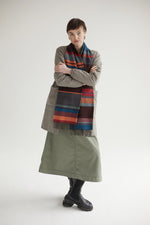 Load image into Gallery viewer, Strathay Cinder Dark Lambswool Scarf
