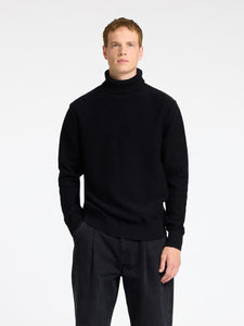 Axel Roll Neck Black